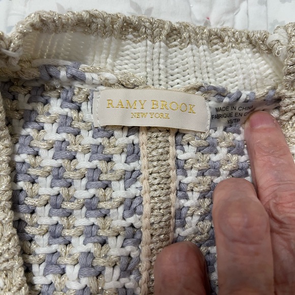 RAMY BROOK, OVER SIZED PLUNGING VNECK THICK SWEATER. SIZE XS-TALL FALL WINTER - Picture 6 of 10